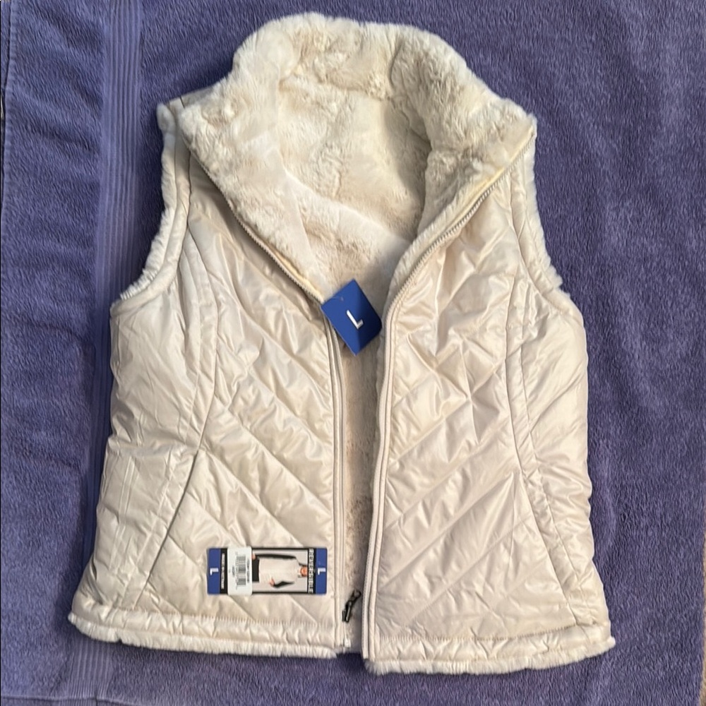 Nicole Miller White Quilted Vest reversible with Faux Fur